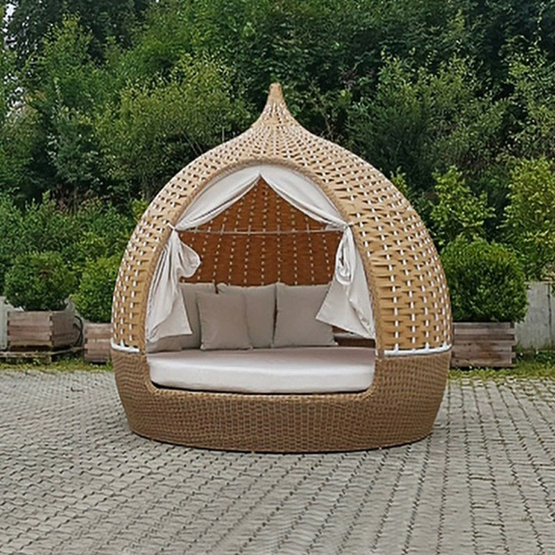 Outdoor Wicker Round Lounger – Sun-Resistant Patio Nest Bed for Balcony, Garden, Poolside & Beach Resorts
