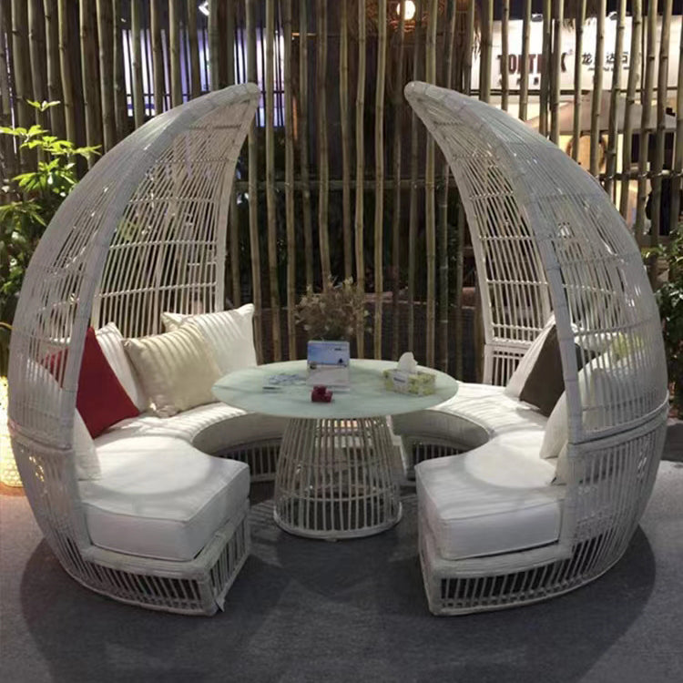 Outdoor Rattan Daybed Sofa – Waterproof Nest-Style Patio Furniture for Hotel, Terrace & Garden Use