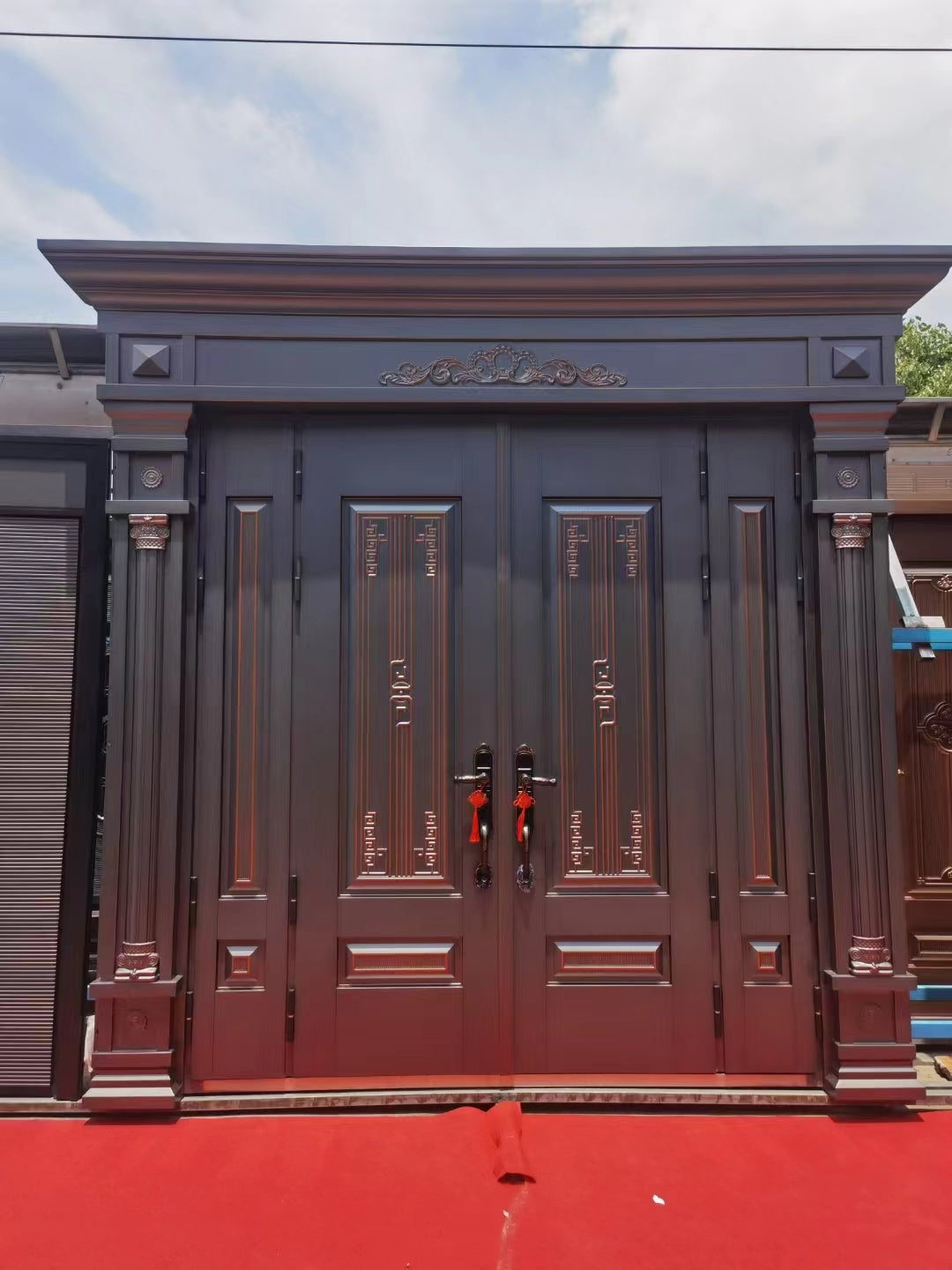 Zinc Alloy Double Swing Gate – Villa Entrance Door for Rural Homes and Courtyards