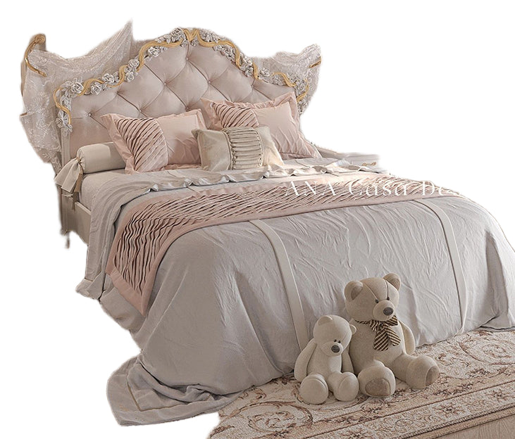 Elegant French-Style Solid Wood Princess Bed with Carved Details for Master Bedroom