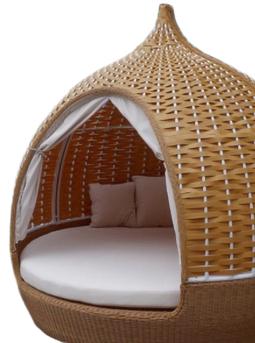 Outdoor Wicker Round Lounger – Sun-Resistant Patio Nest Bed for Balcony, Garden, Poolside & Beach Resorts